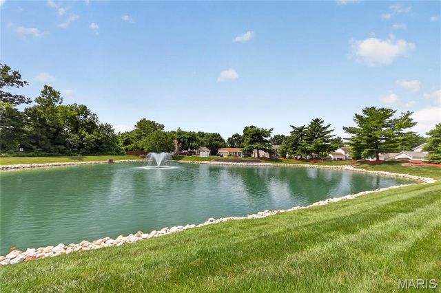 235 Royalltrail Lane, O'fallon, MO 63368