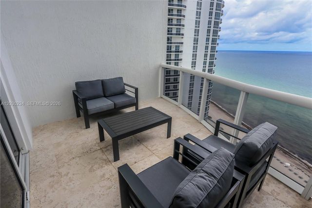 15901 Collins Avenue 2004, Sunny Isles Beach, FL 33160