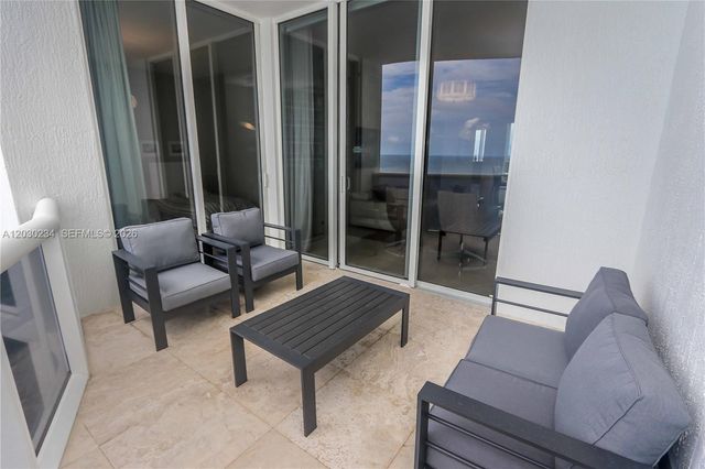 15901 Collins Avenue 2004, Sunny Isles Beach, FL 33160