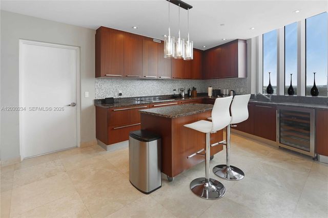 15901 Collins Avenue 2004, Sunny Isles Beach, FL 33160