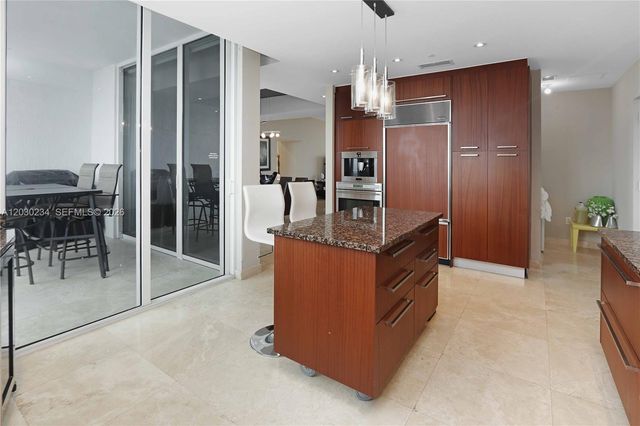 15901 Collins Avenue 2004, Sunny Isles Beach, FL 33160