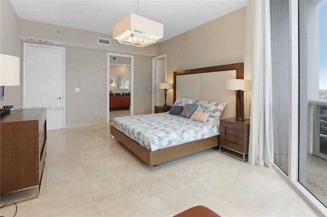 15901 Collins Avenue 2004, Sunny Isles Beach, FL 33160