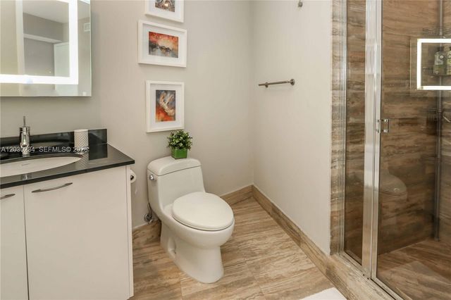 15901 Collins Avenue 2004, Sunny Isles Beach, FL 33160