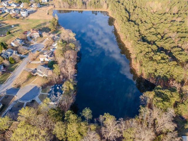 3817 Bald Eagle Drive, Loganville, GA 30052