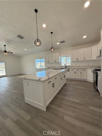 2115 Seville Pl., Pinon Hills, CA 92372