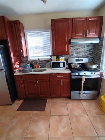17704 137th Avenue, Springfield Gardens, NY 11434
