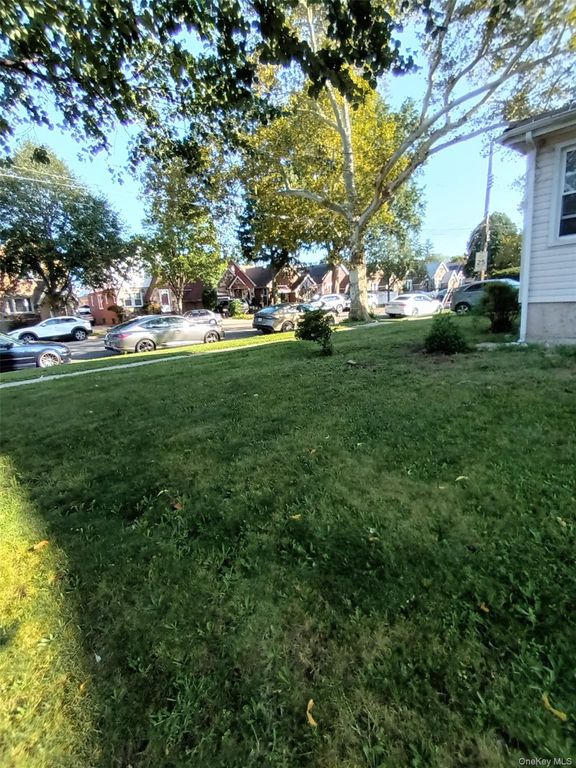 17704 137th Avenue, Springfield Gardens, NY 11434 — photo 3