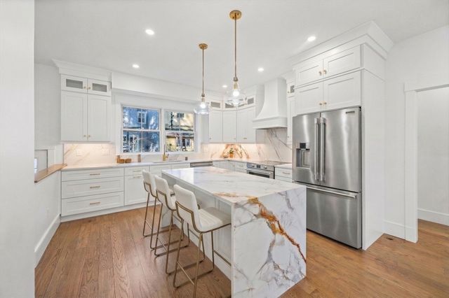 31 Houghton St A, Somerville, MA 02143