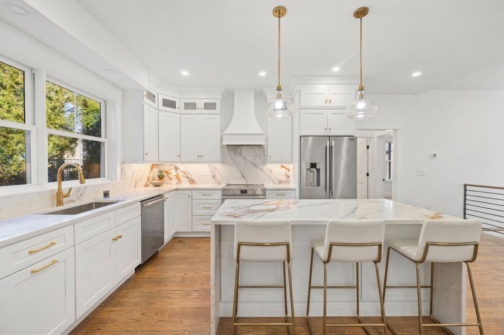 31 Houghton St A, Somerville, MA 02143