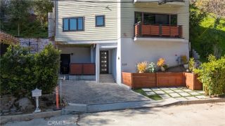 2239 Laurel Canyon, Los Angeles, CA 90046