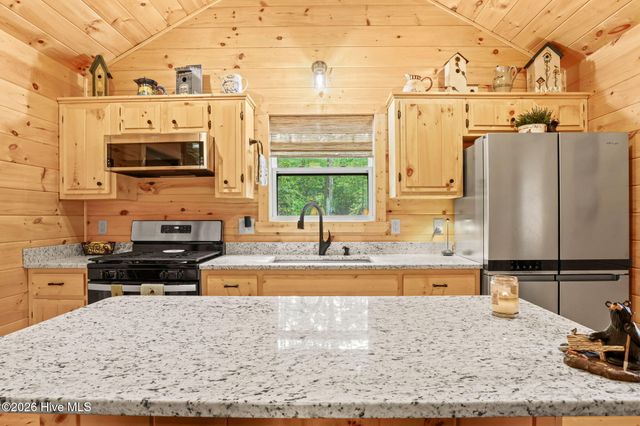 207 Bentley Cove, Murphy, NC 28906