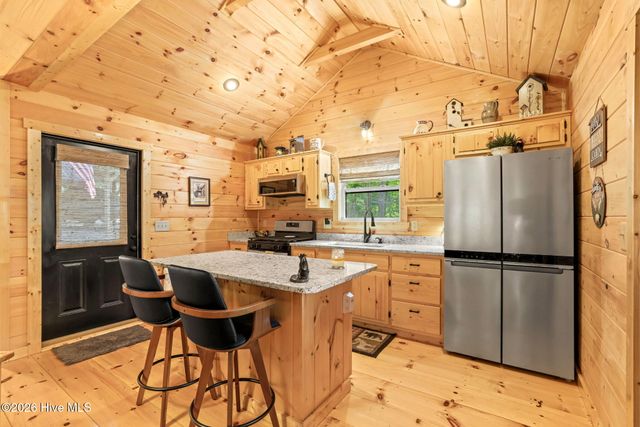 207 Bentley Cove, Murphy, NC 28906