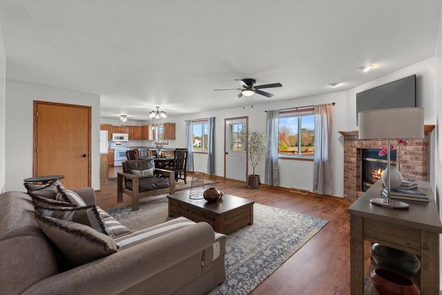 836 Tower DRIVE, Hartford, WI 53027