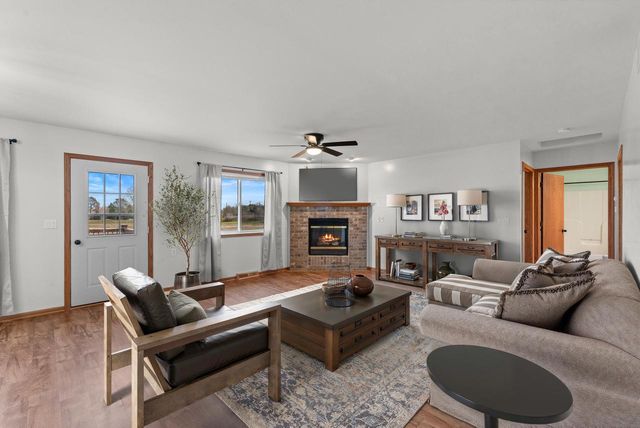 836 Tower DRIVE, Hartford, WI 53027