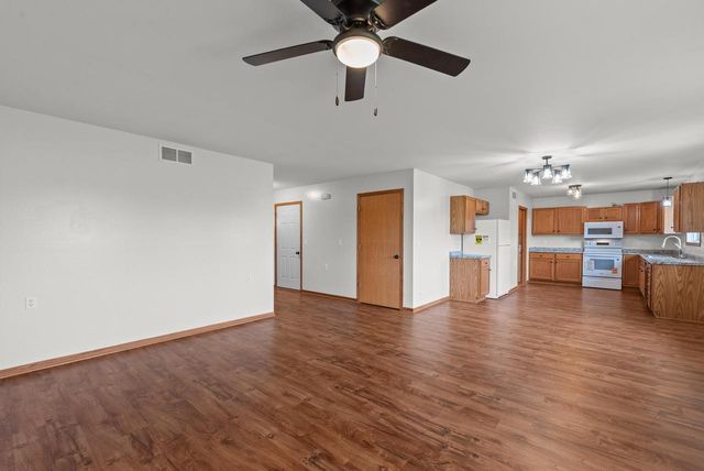 836 Tower DRIVE, Hartford, WI 53027