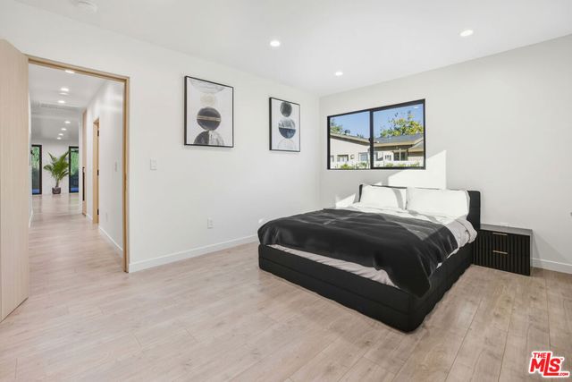 16823 Valerio Street, Lake Balboa, CA 91406