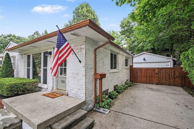 126 Pleasant Ridge Drive, Saline, MI 48176