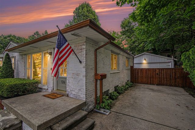 126 Pleasant Ridge Drive, Saline, MI 48176