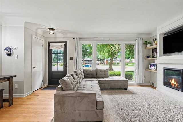 126 Pleasant Ridge Drive, Saline, MI 48176