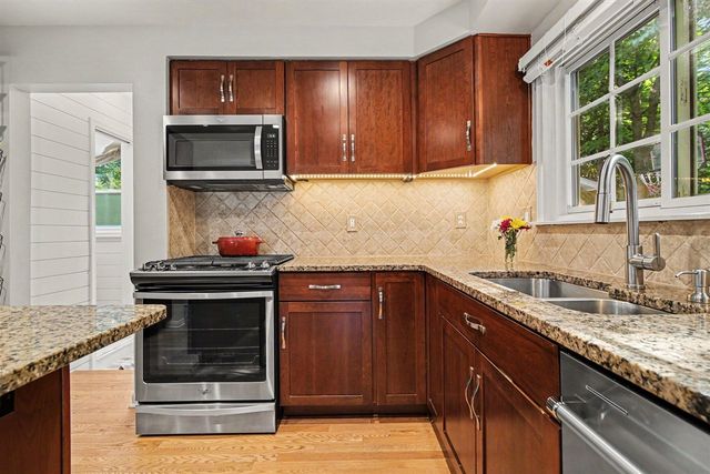 126 Pleasant Ridge Drive, Saline, MI 48176