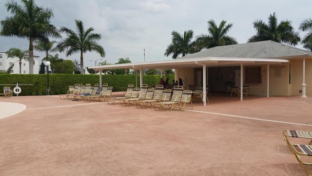 68 FANSHAW B, Boca Raton, FL 33434