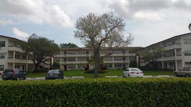 68 FANSHAW B, Boca Raton, FL 33434