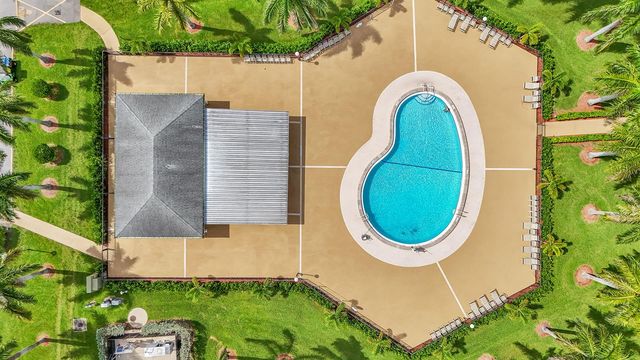 68 FANSHAW B, Boca Raton, FL 33434