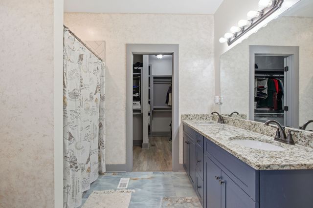 214 Mary Alice Dr, Leoma, TN 38468