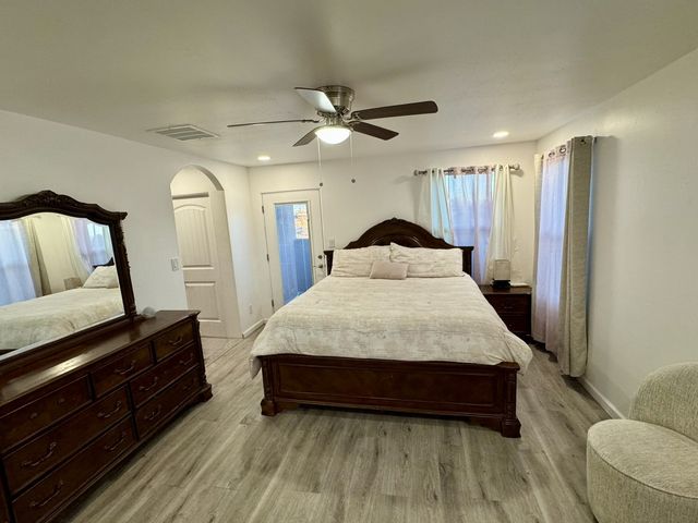 3936 Jaxson, Santa Fe, NM 87507