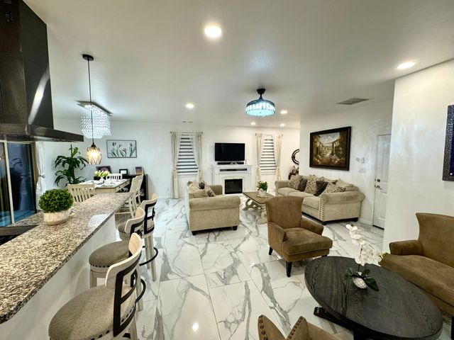 3936 Jaxson, Santa Fe, NM 87507