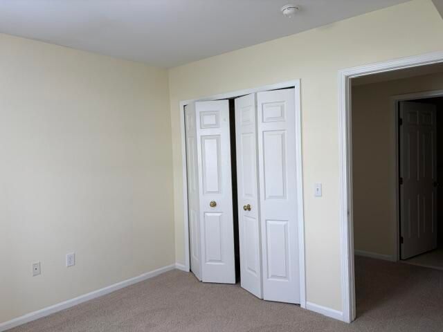 2736 S Knightsbridge Circle, Ann Arbor, MI 48105