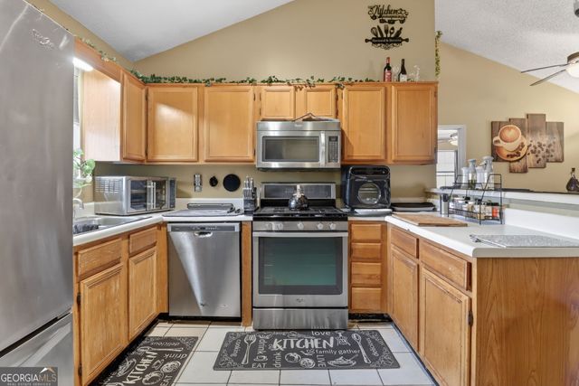 1493 Fall Creek Trace N, Douglasville, GA 30134