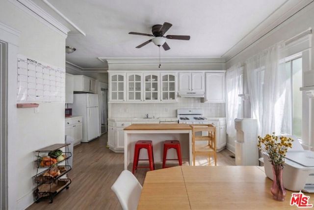 2822 S La Salle Avenue, Los Angeles, CA 90018