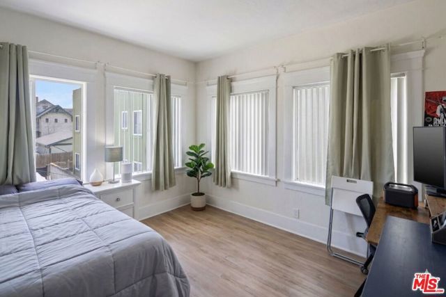 2822 S La Salle Avenue, Los Angeles, CA 90018