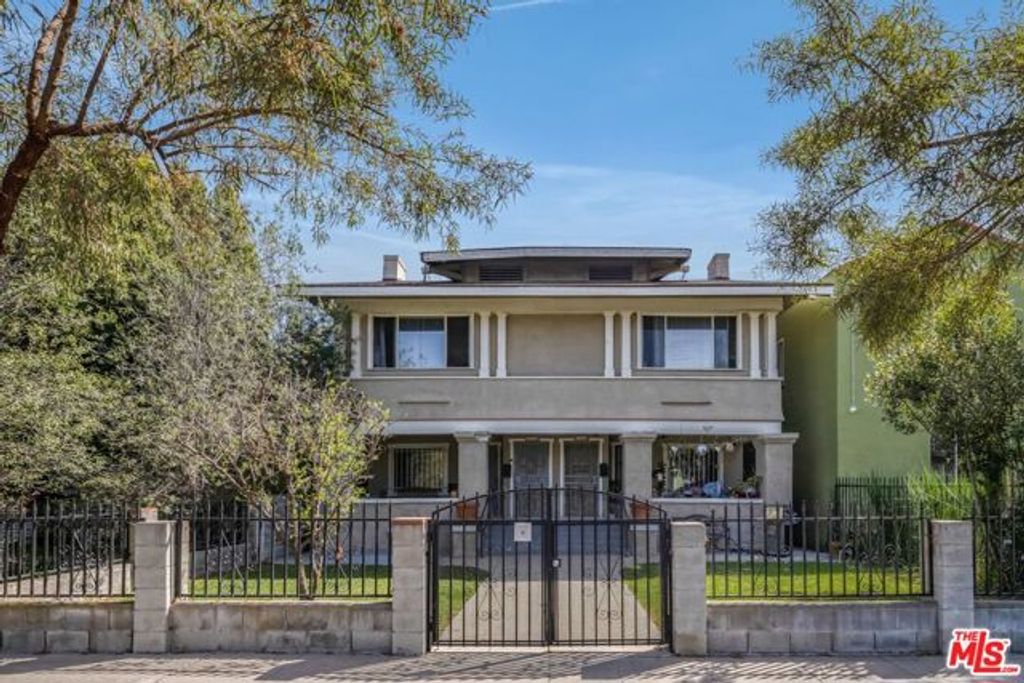 2822 S La Salle Avenue, Los Angeles, CA 90018