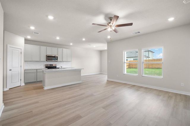 256 Little Green TRL, Jarrell, TX 76537