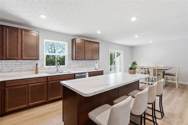 4156 Weeping Willow Drive, Dayton, OH 45404