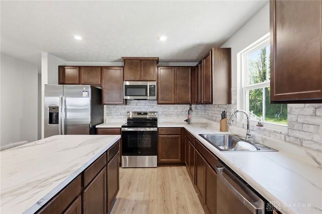 4156 Weeping Willow Drive, Dayton, OH 45404