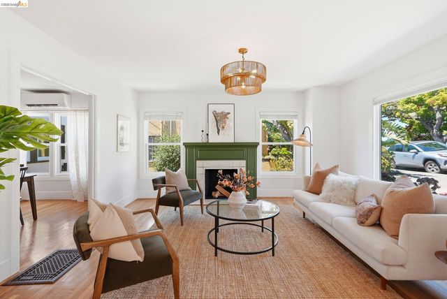 3142 Maxwell Avenue, Oakland, CA 94619