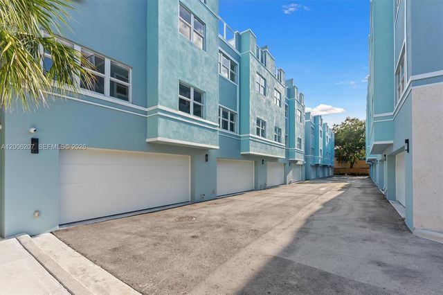 824 SE 12th Ct 828, Fort Lauderdale, FL 33316