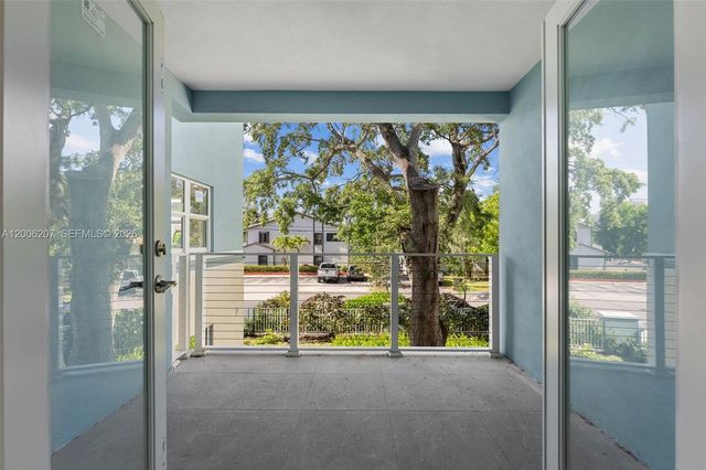 824 SE 12th Ct 828, Fort Lauderdale, FL 33316