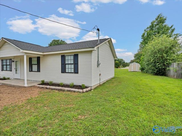 16451 Gordon Road, Athens, AL 35611