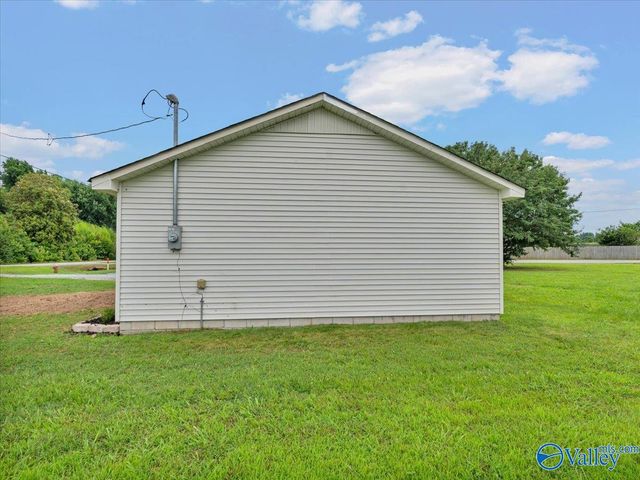 16451 Gordon Road, Athens, AL 35611