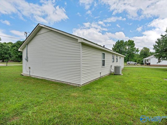 16451 Gordon Road, Athens, AL 35611