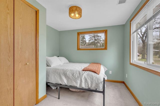 9473 Huron Street, Pinckney, MI 48169