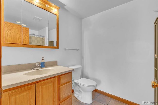9473 Huron Street, Pinckney, MI 48169