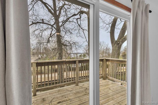 9473 Huron Street, Pinckney, MI 48169