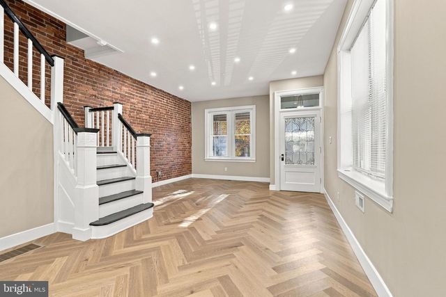 95 W WASHINGTON LN, Philadelphia, PA 19144