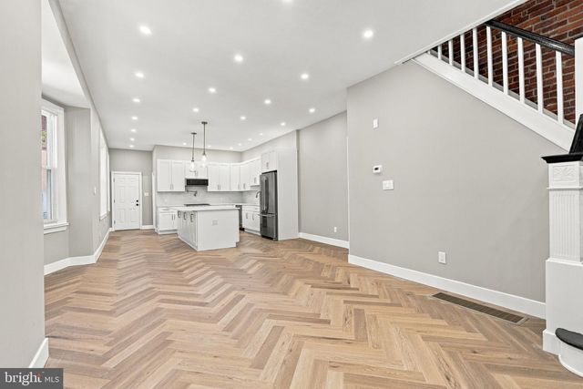 95 W WASHINGTON LN, Philadelphia, PA 19144