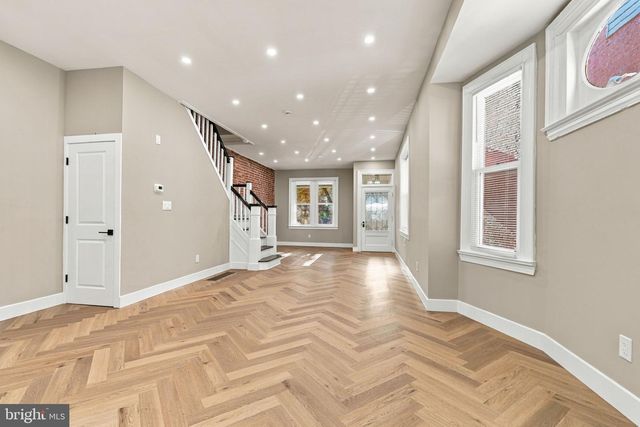 95 W WASHINGTON LN, Philadelphia, PA 19144